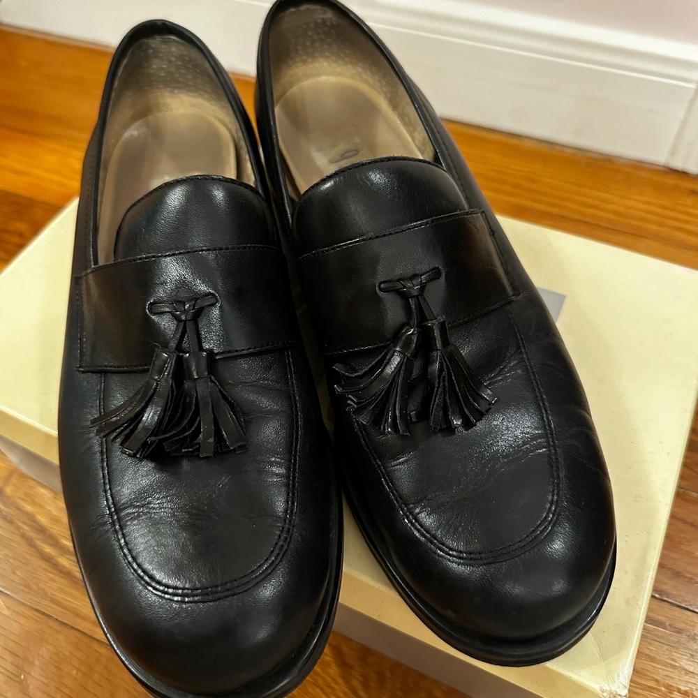 Vintage Nine & Company loafers